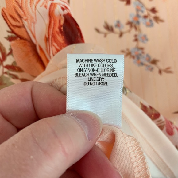 Roz & Ali dress barn top - Picture 8 of 8